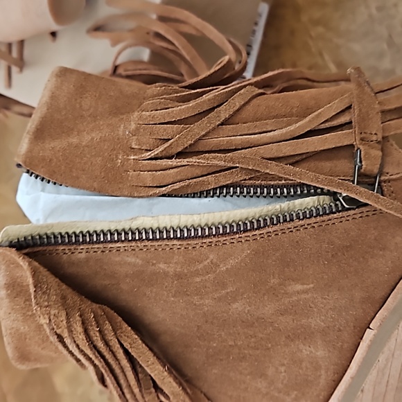 Koolabura fringe wedge sandals - Picture 10 of 13